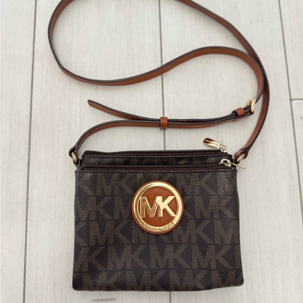 Michael Kors Signature Crossbody Bag